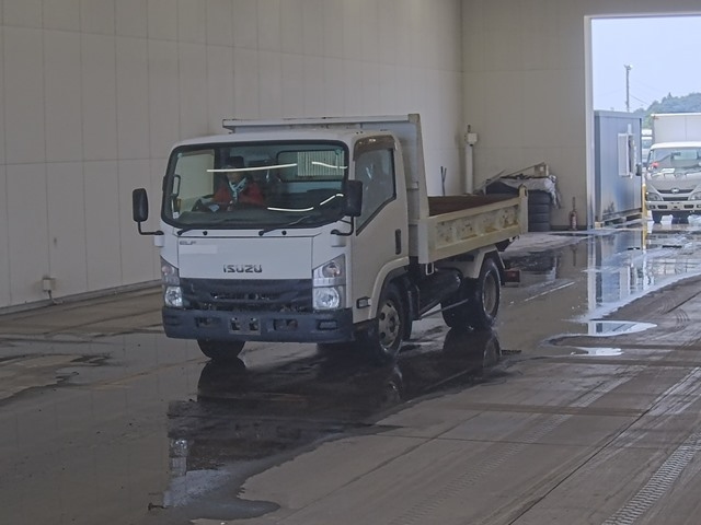 ISUZU ELF 2015