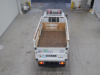 ISUZU ELF 2011