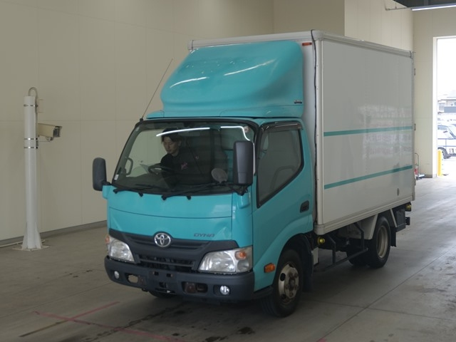 TOYOTA DYNA 2015