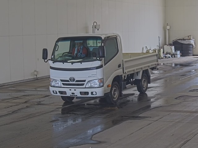 TOYOTA DYNA 2014