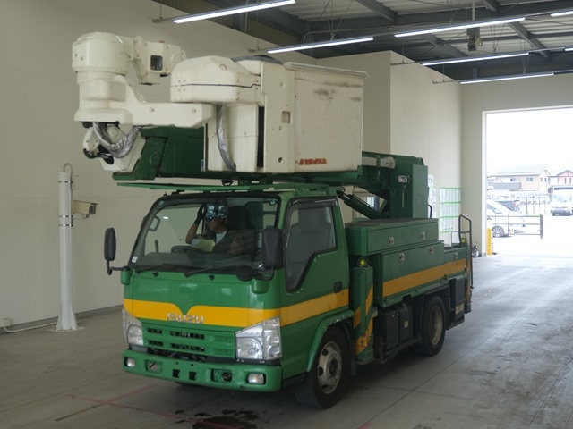 ISUZU ELF 2008