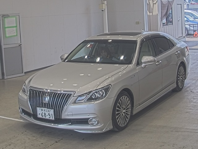TOYOTA CROWN 2015