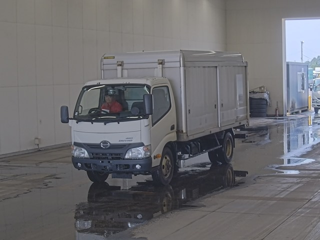 HINO DUTRO 2014