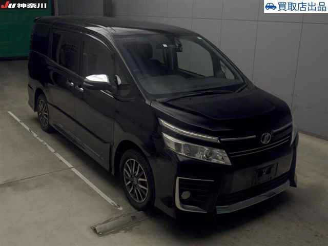 TOYOTA VOXY 2016