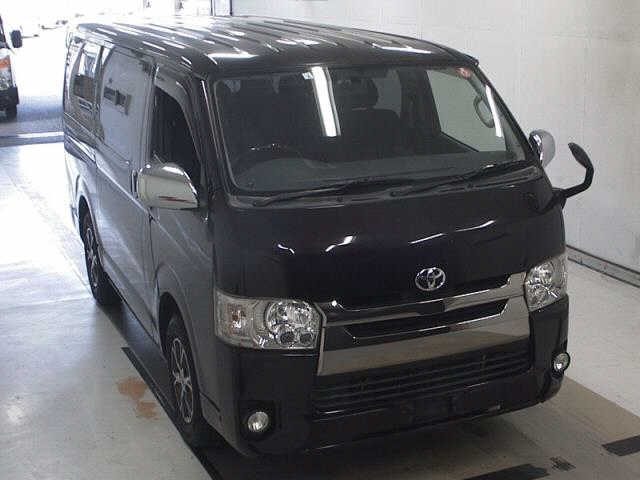 TOYOTA HIACE VAN 2015