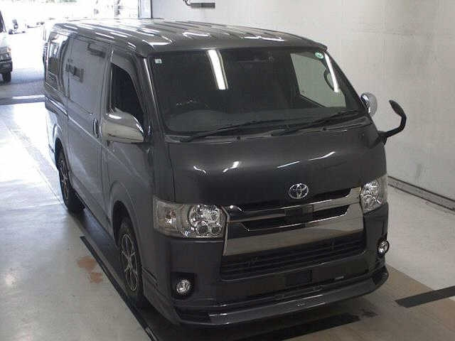 TOYOTA HIACE VAN 2019