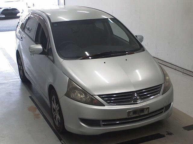 MITSUBISHI GRANDIS 2006