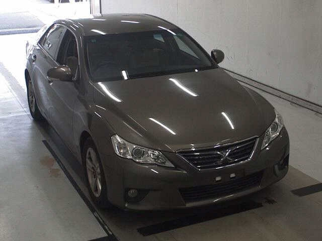 TOYOTA MARK X 2010