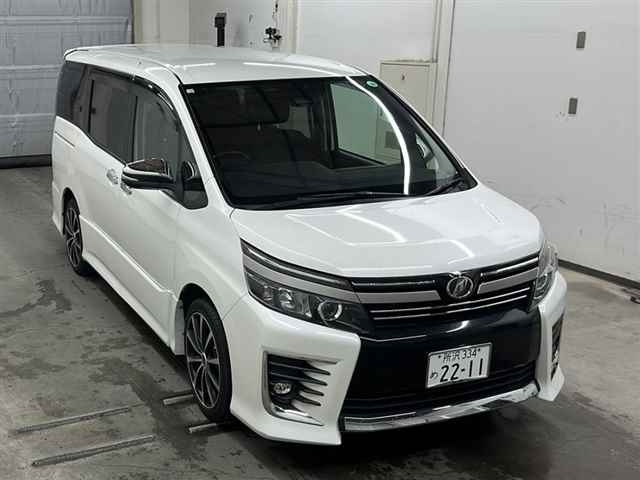 TOYOTA VOXY 2016