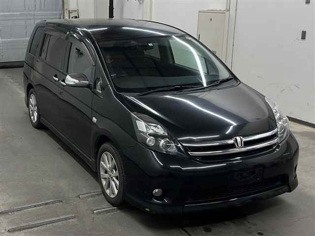 TOYOTA ISIS 2010