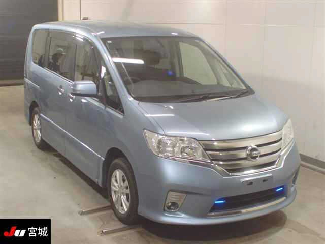 NISSAN SERENA 2013