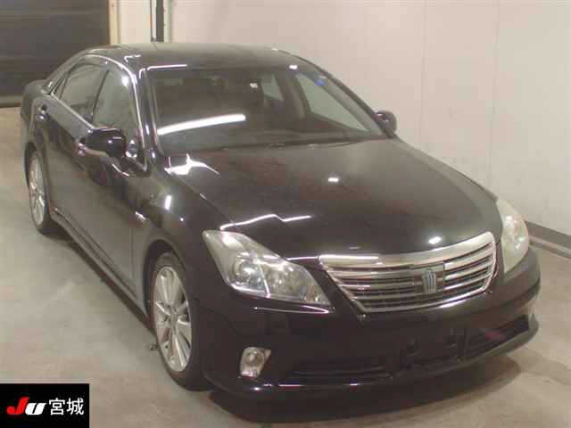 TOYOTA CROWN 2010