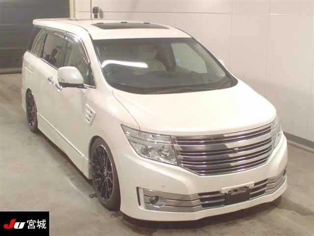 NISSAN ELGRAND 2011