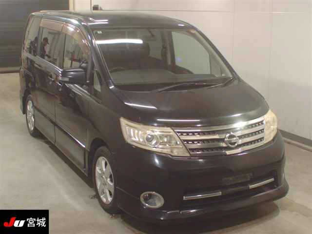 NISSAN SERENA 2010
