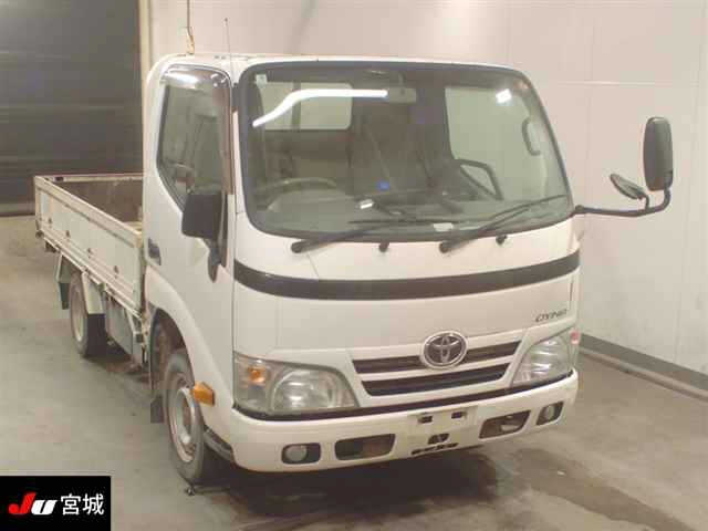TOYOTA DYNA 2012