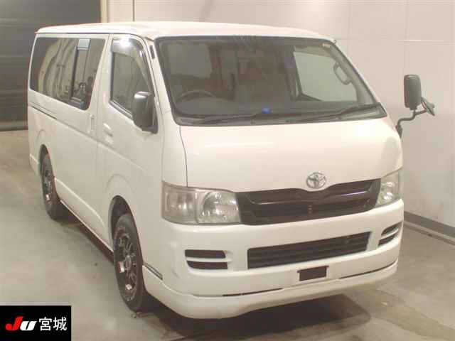 TOYOTA HIACE VAN