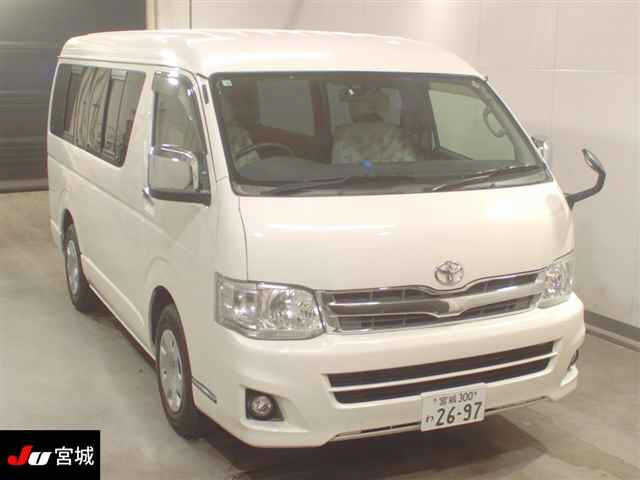 TOYOTA HIACE 2012