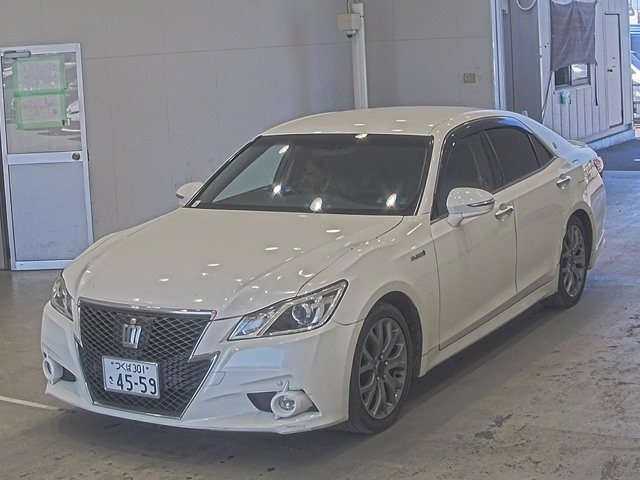 TOYOTA CROWN 2013