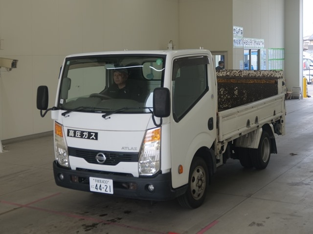 NISSAN ATLAS 2010