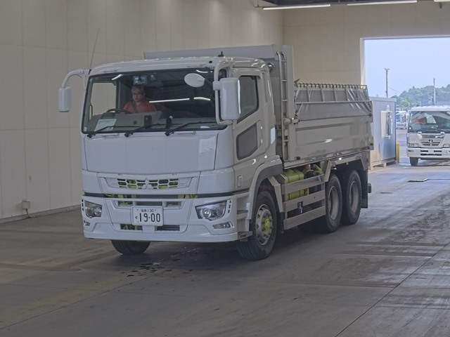 MITSUBISHI SUPER GREAT 2020