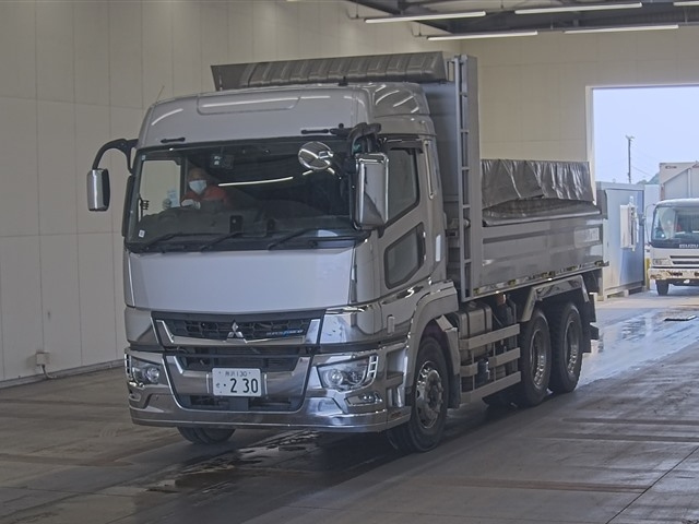MITSUBISHI SUPER GREAT 2020