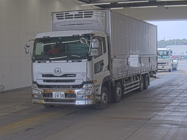 NISSAN QUON 2010