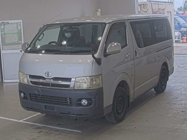 TOYOTA HIACE VAN 2005