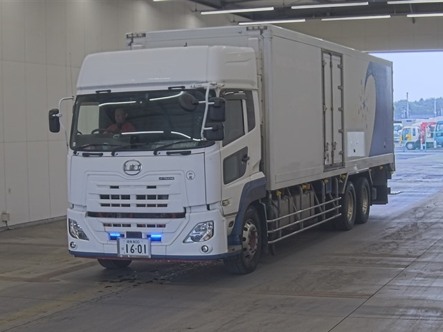 NISSAN QUON 2019