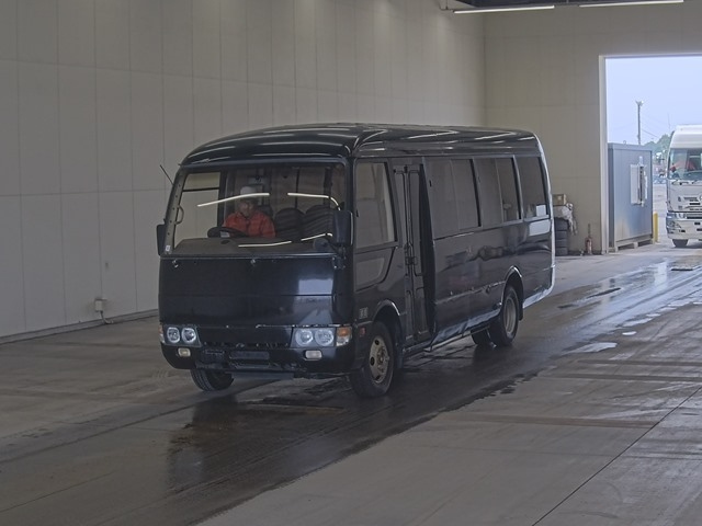 MITSUBISHI BUS 2005