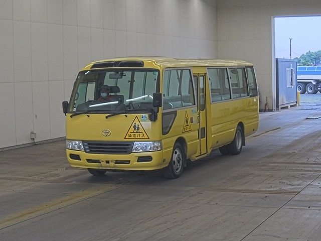 TOYOTA COASTER 2009