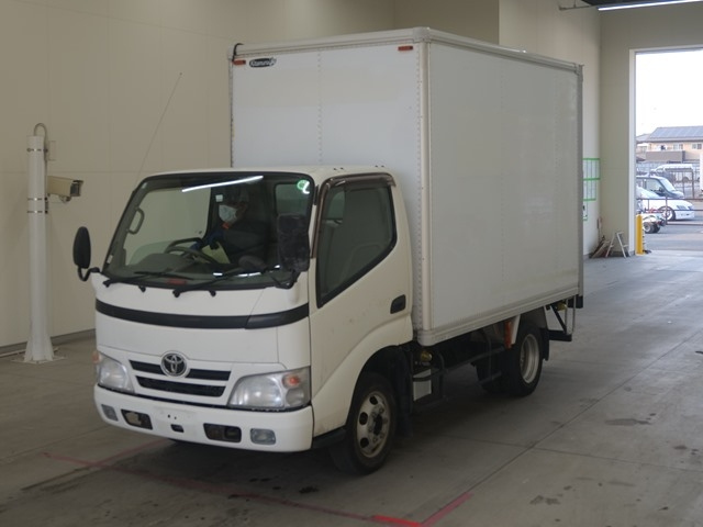 TOYOTA DYNA 2009