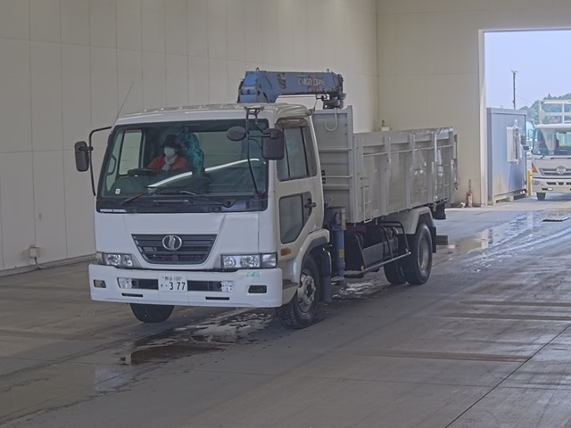 NISSAN TRUCK 2006