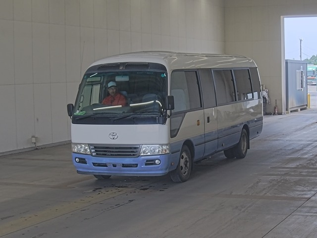 TOYOTA COASTER 2009