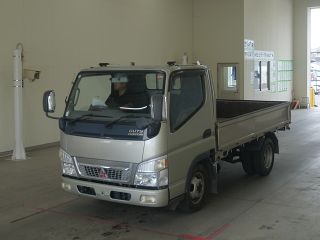 MITSUBISHI CANTER 2005