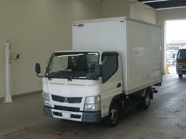 MITSUBISHI CANTER 2013