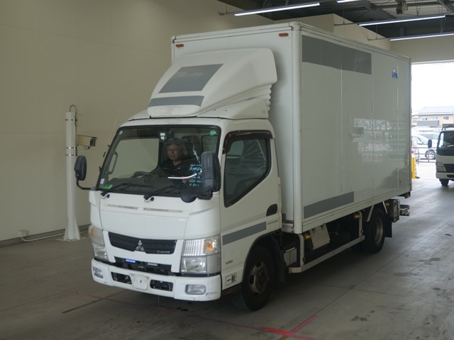 MITSUBISHI CANTER 2016