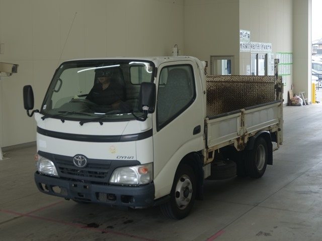 TOYOTA DYNA 2009