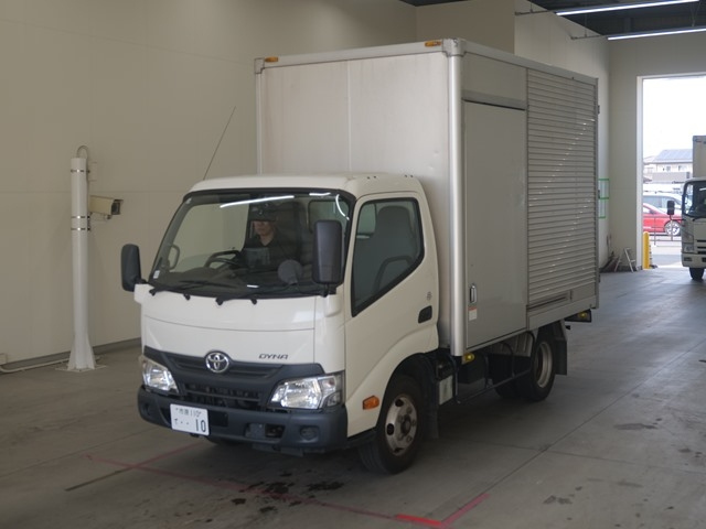 TOYOTA DYNA 2018
