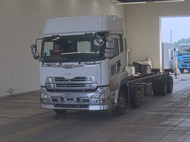 NISSAN QUON 2014