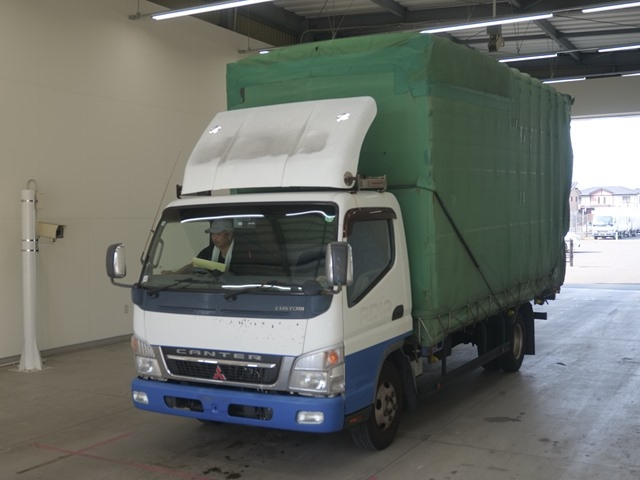 MITSUBISHI CANTER 2005