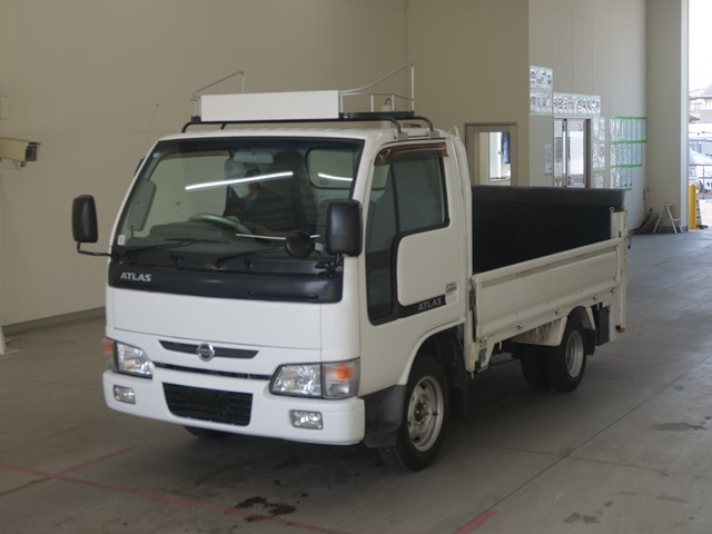 NISSAN ATLAS 2006