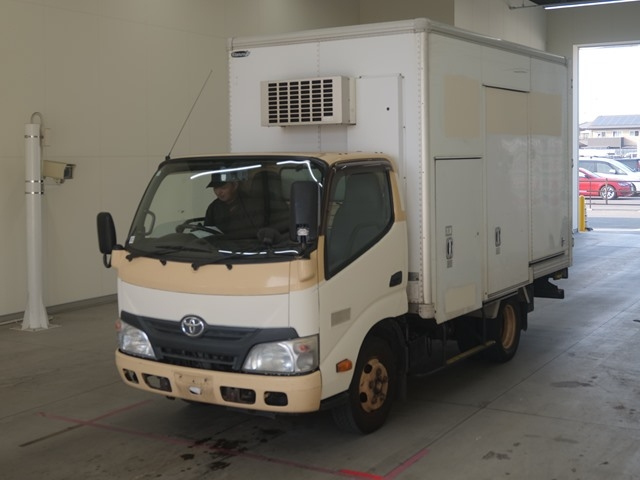 TOYOTA DYNA