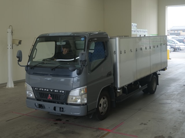 MITSUBISHI CANTER 2005