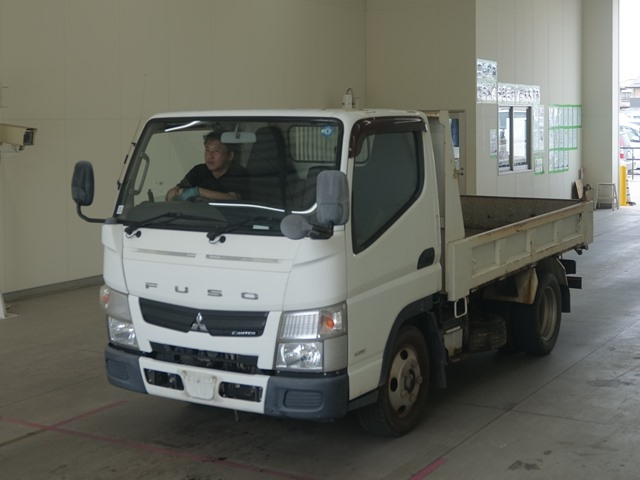 MITSUBISHI FUSO TRUCK 2015