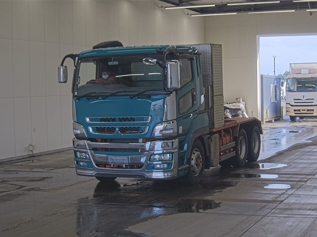 MITSUBISHI SUPER GREAT 2016