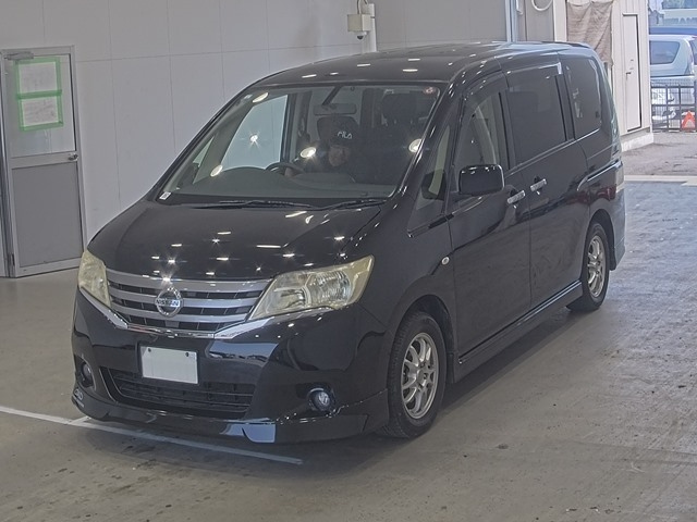 NISSAN SERENA 2013