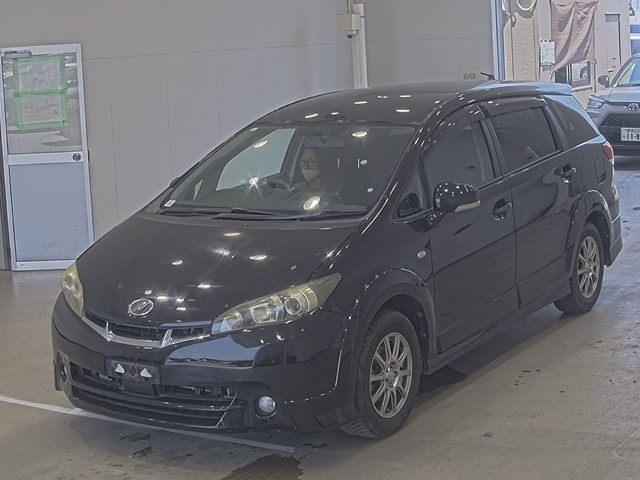 TOYOTA WISH 2010