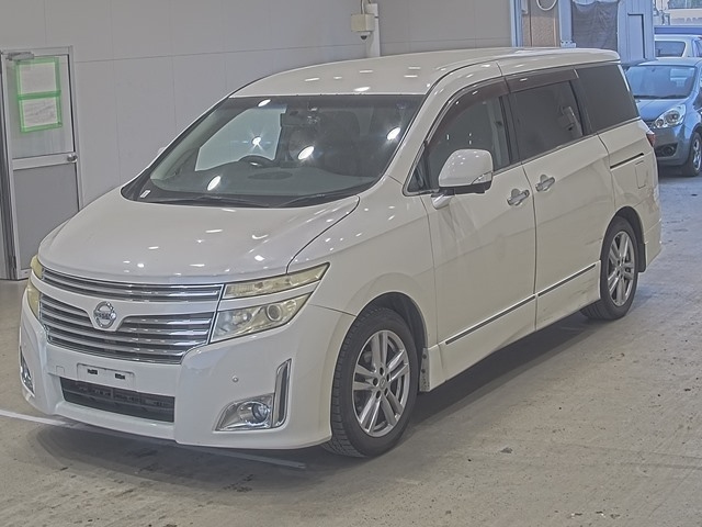 NISSAN ELGRAND 2010