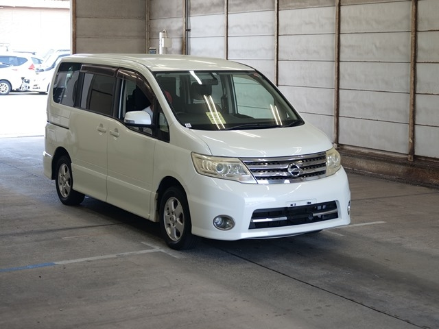 NISSAN SERENA 2010