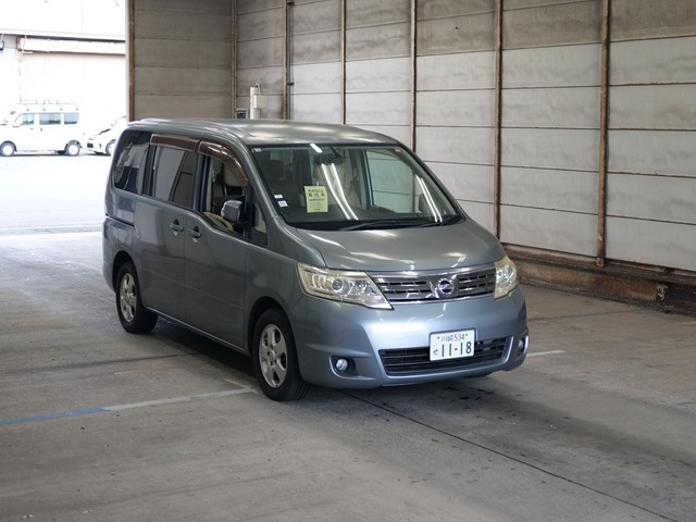 NISSAN SERENA